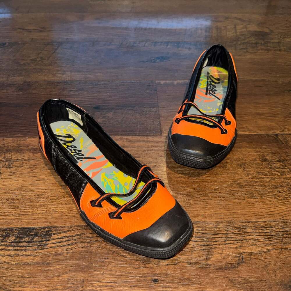 Diesel Women's Black and Orange Leather Ballet Flats